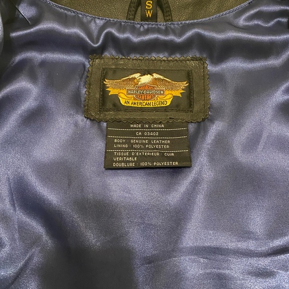 Women’s small leather Harley Davidson vest - Picture 3 of 3